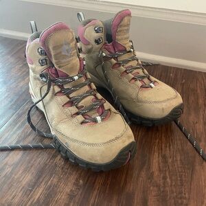 Vasque hiking boots